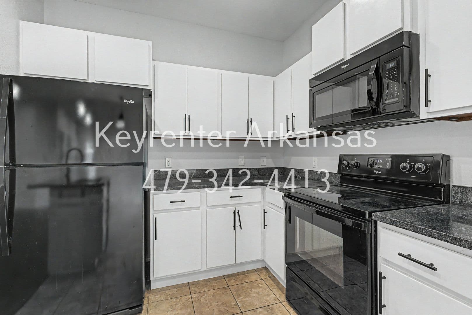 Fayetteville House: 4435 W Pecan St