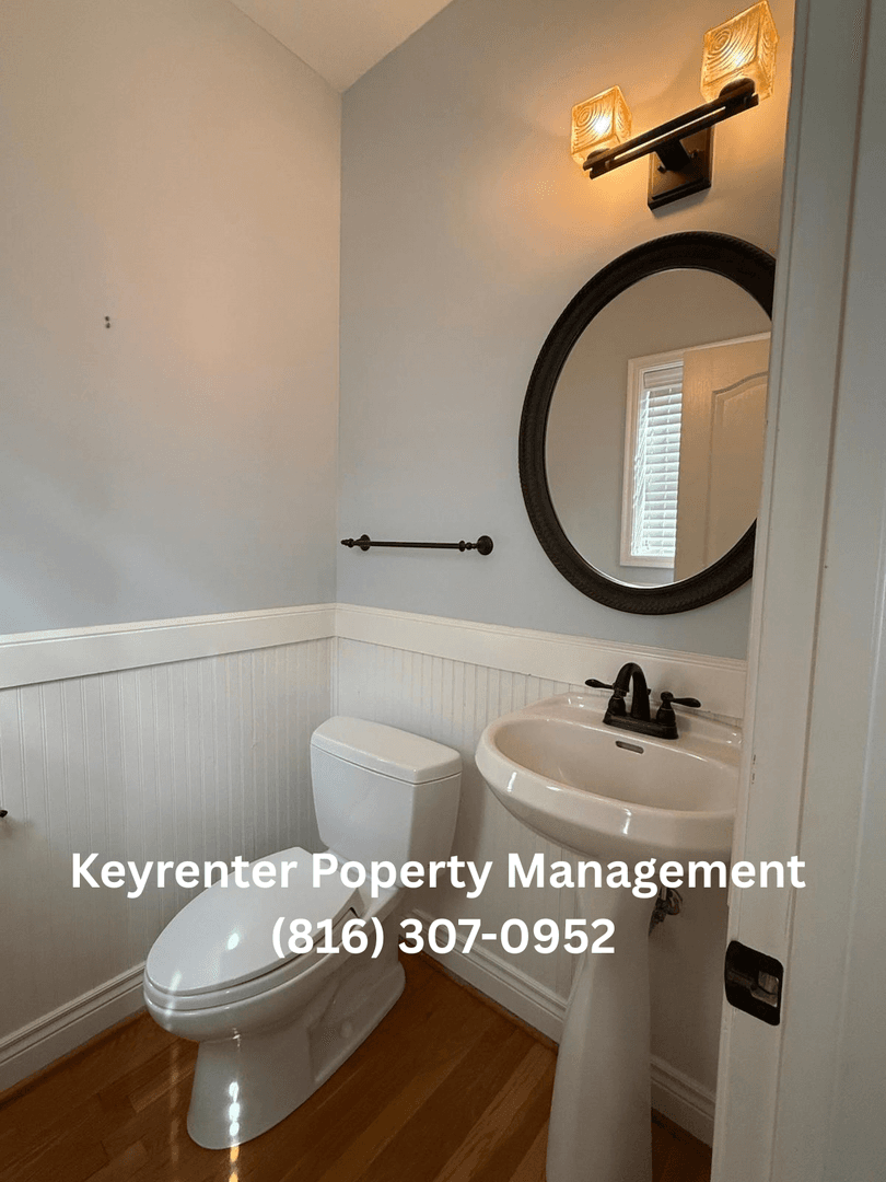 Kansas City House: 207 W 34th St