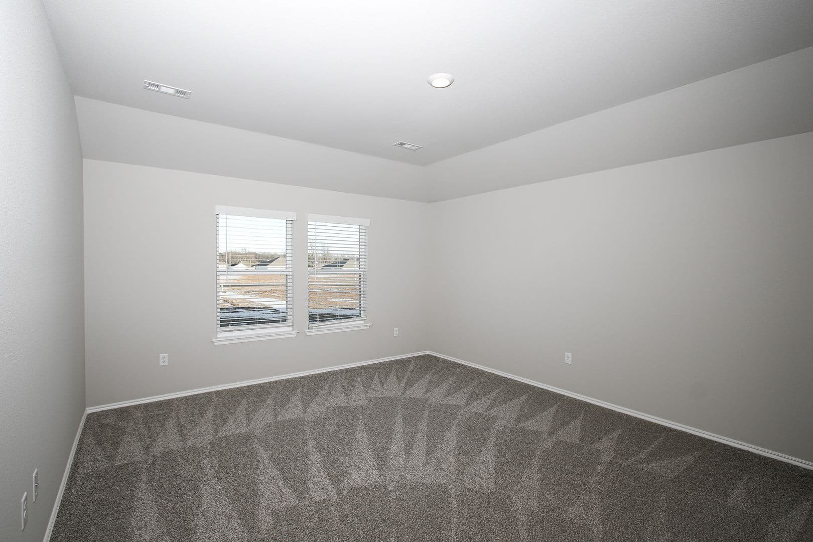 Gentry House: 606 Comanche Dr