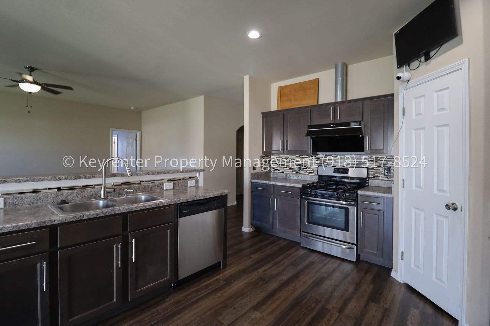 Bixby House: 6057 E 147th St S