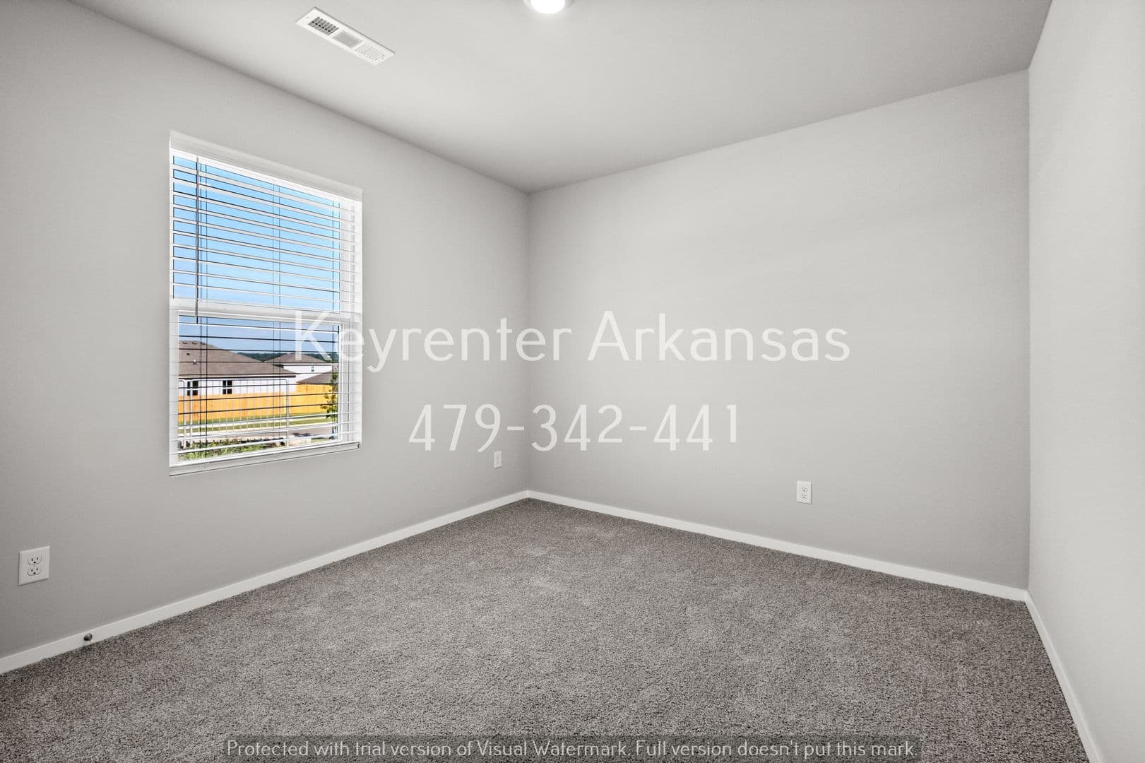 Fayetteville House: 2476 N Raven Ln