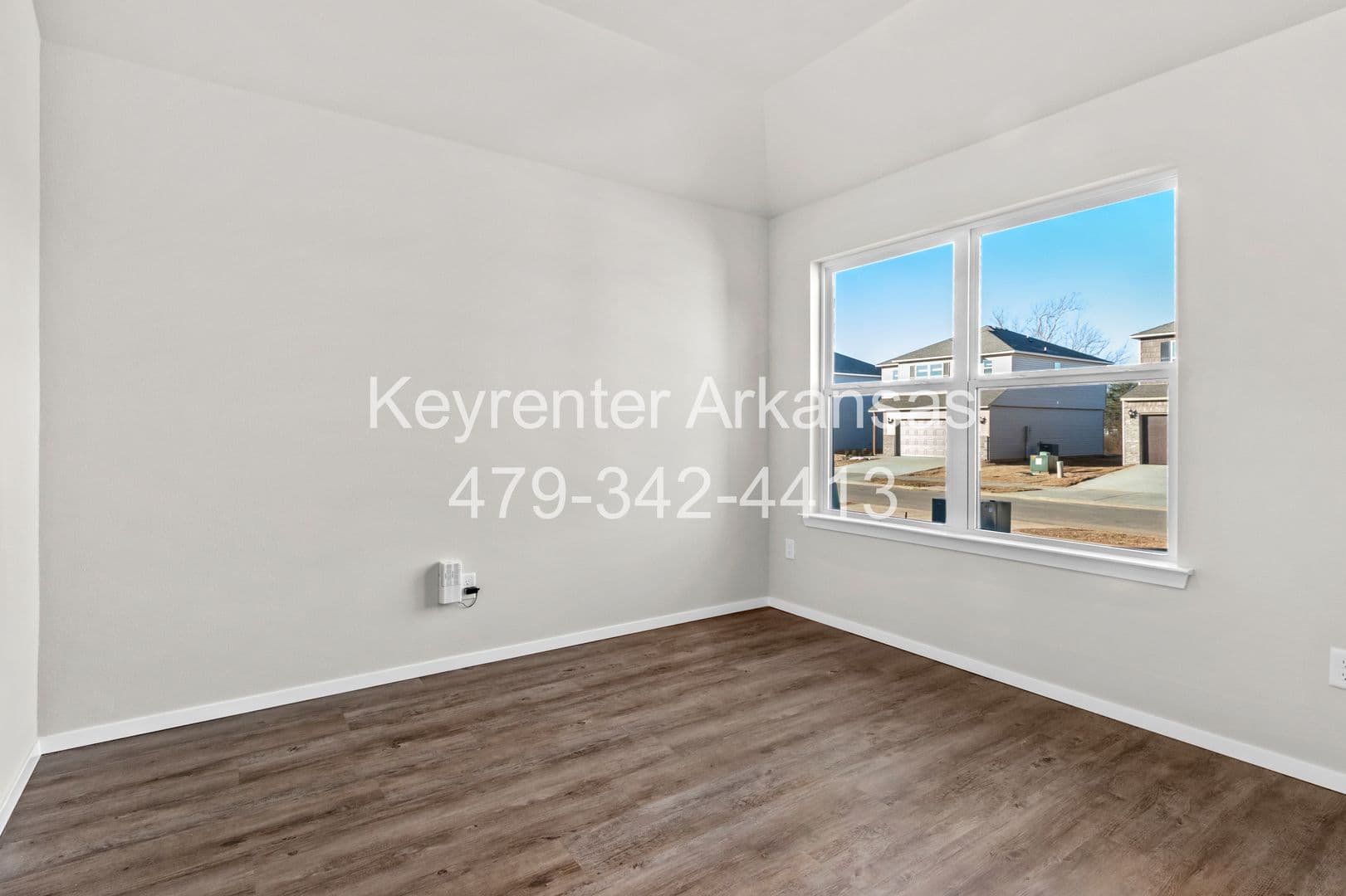 Fayetteville House: 846 E Sparrow Way