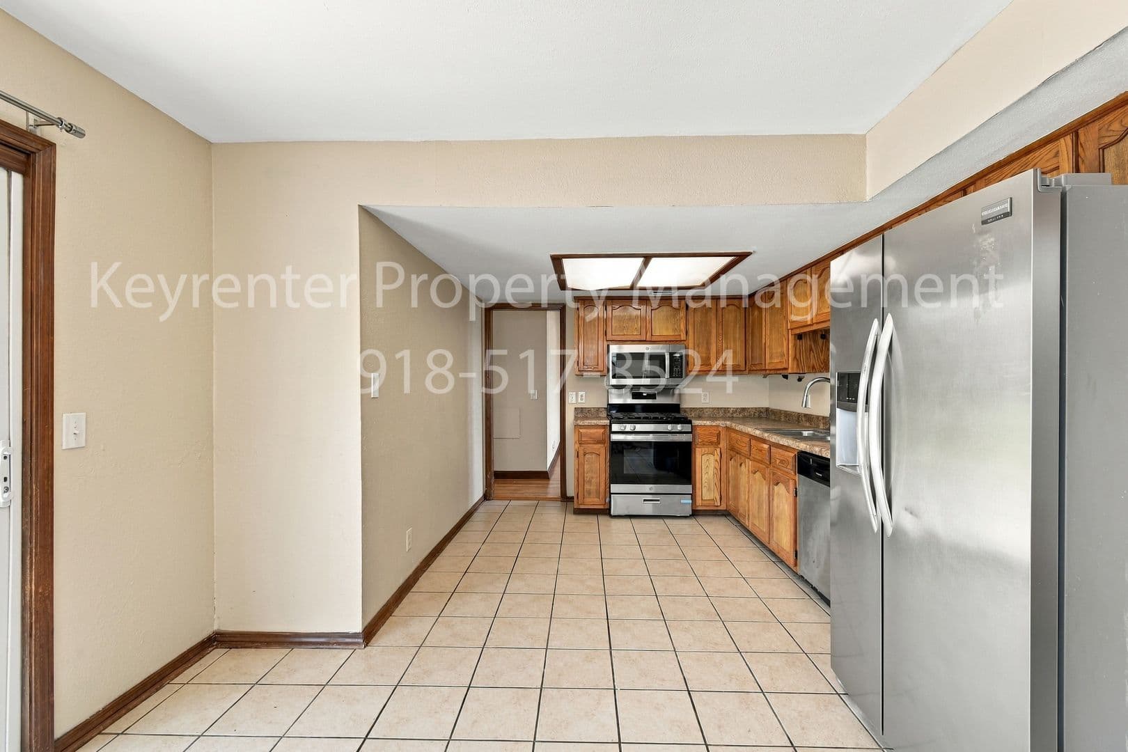 Broken Arrow House: 2505 E Princeton St