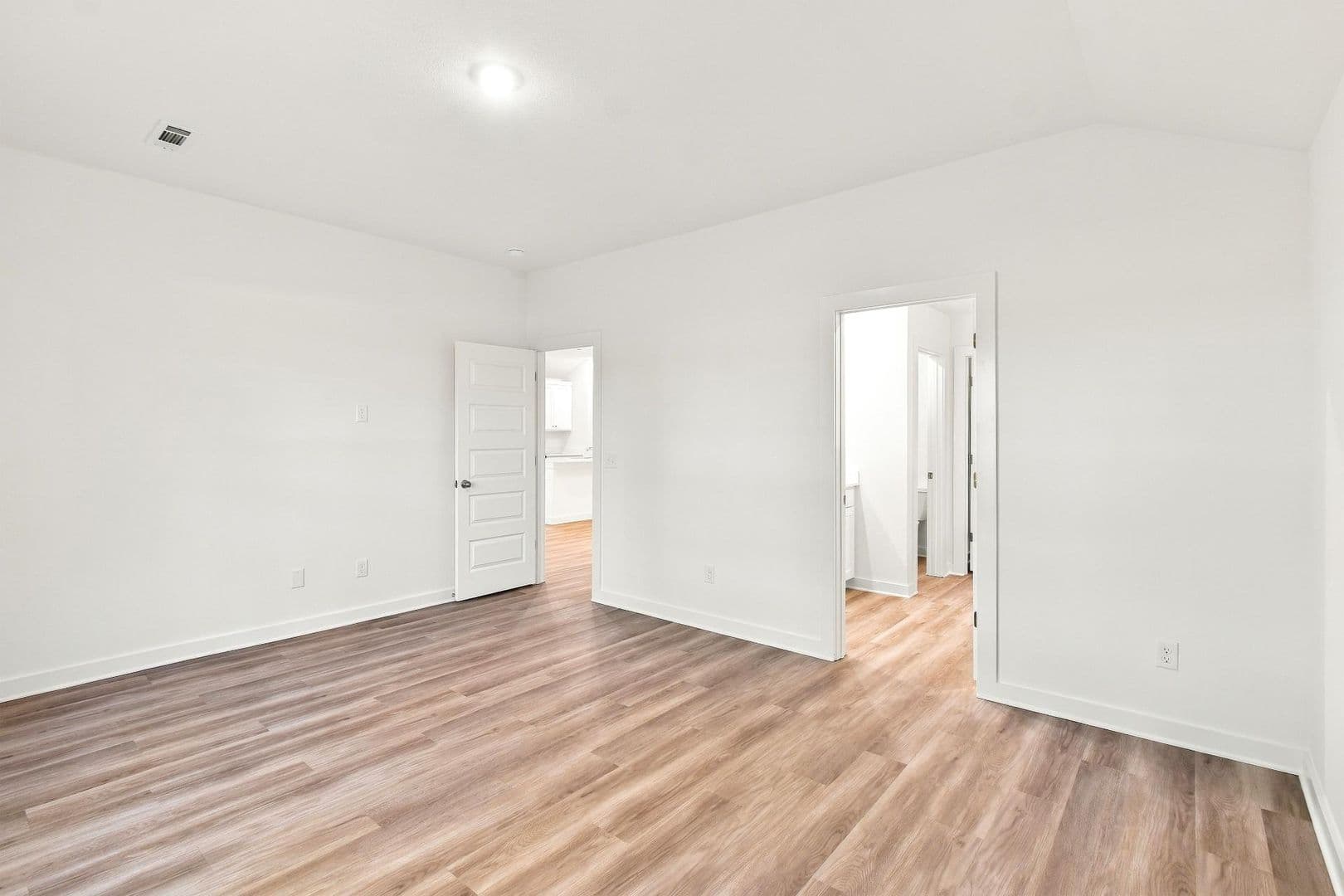 Fayetteville House: 4560 W Triangle St