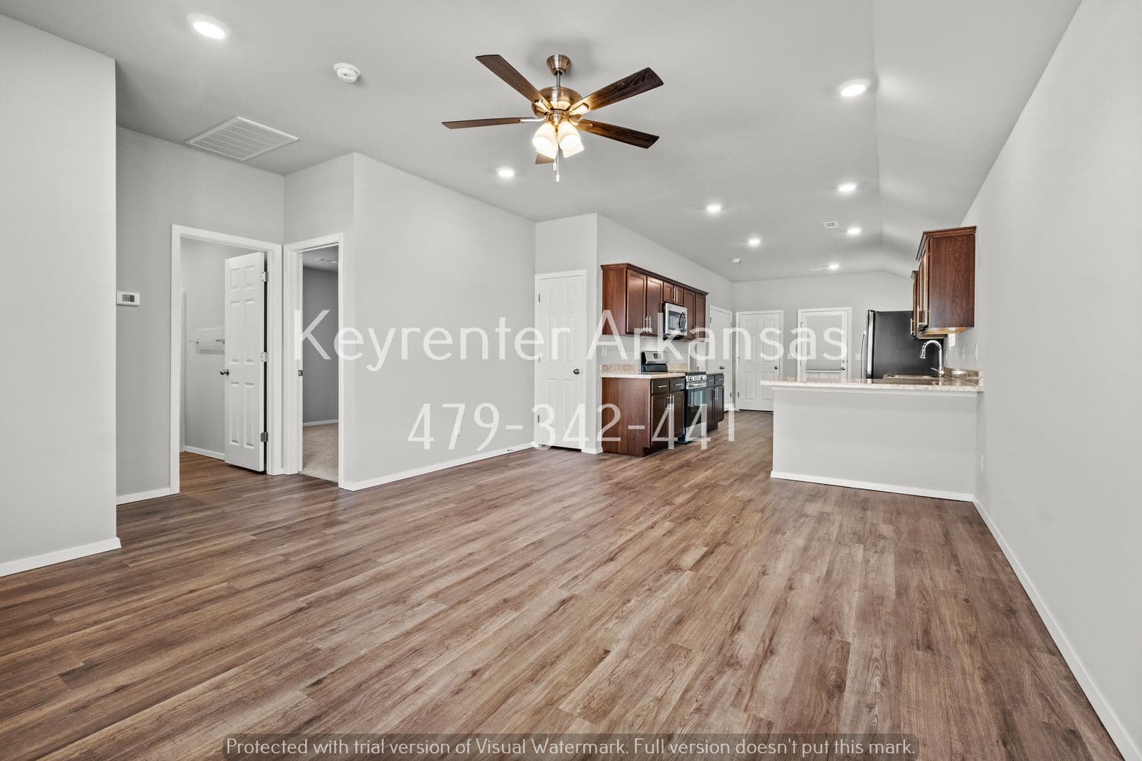 Fayetteville House: 2476 N Raven Ln