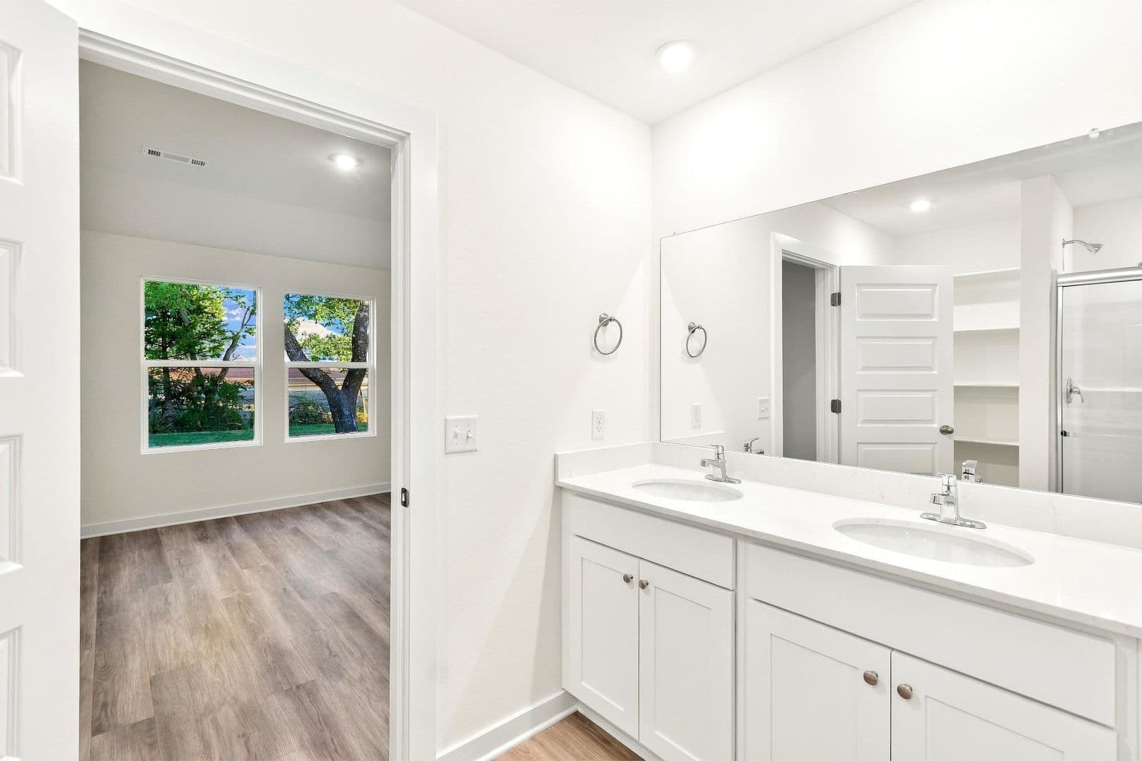 Fayetteville House: 4560 W Triangle St