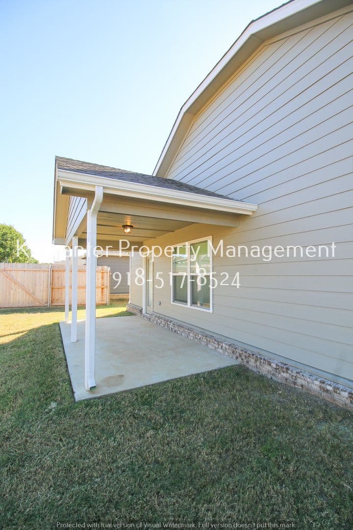Sand Springs House: 5309 S Nassau Ave