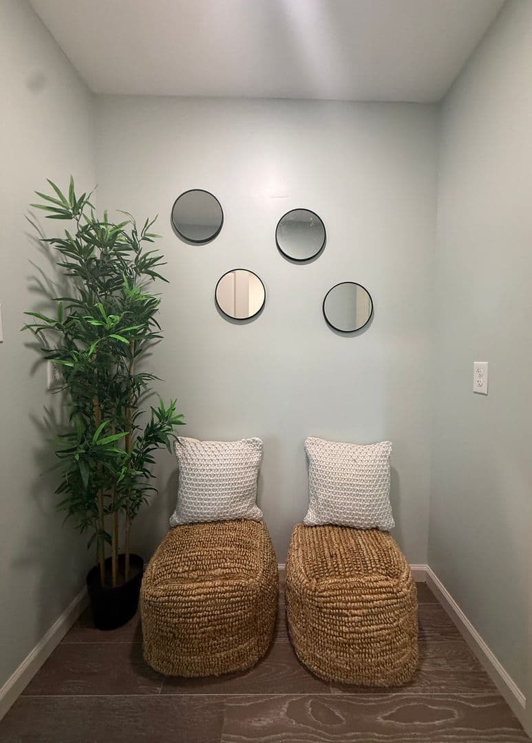 Indianapolis House: 118 W Edgewood Ave