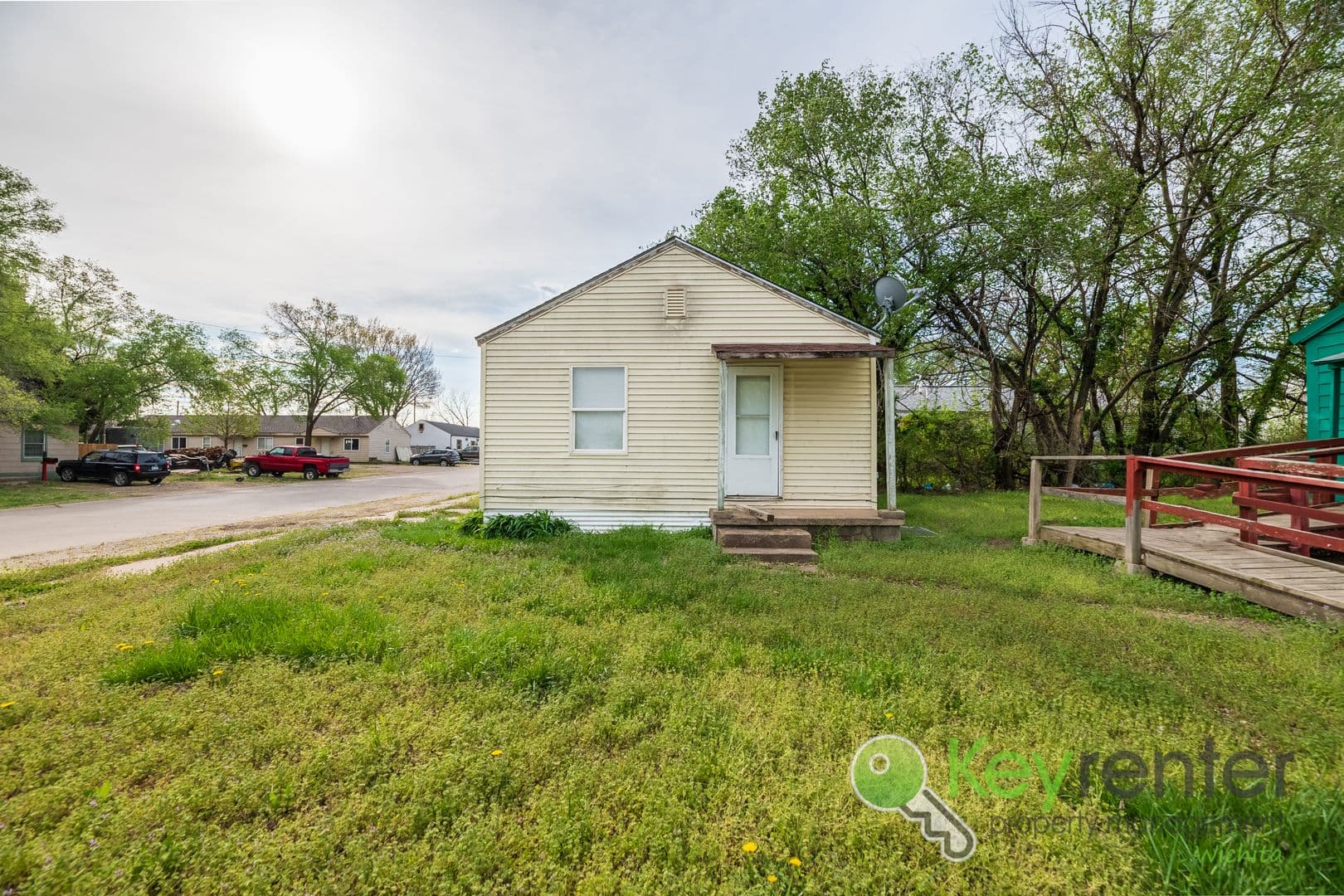 Wichita Apartment: 4301 E Whitney Ln