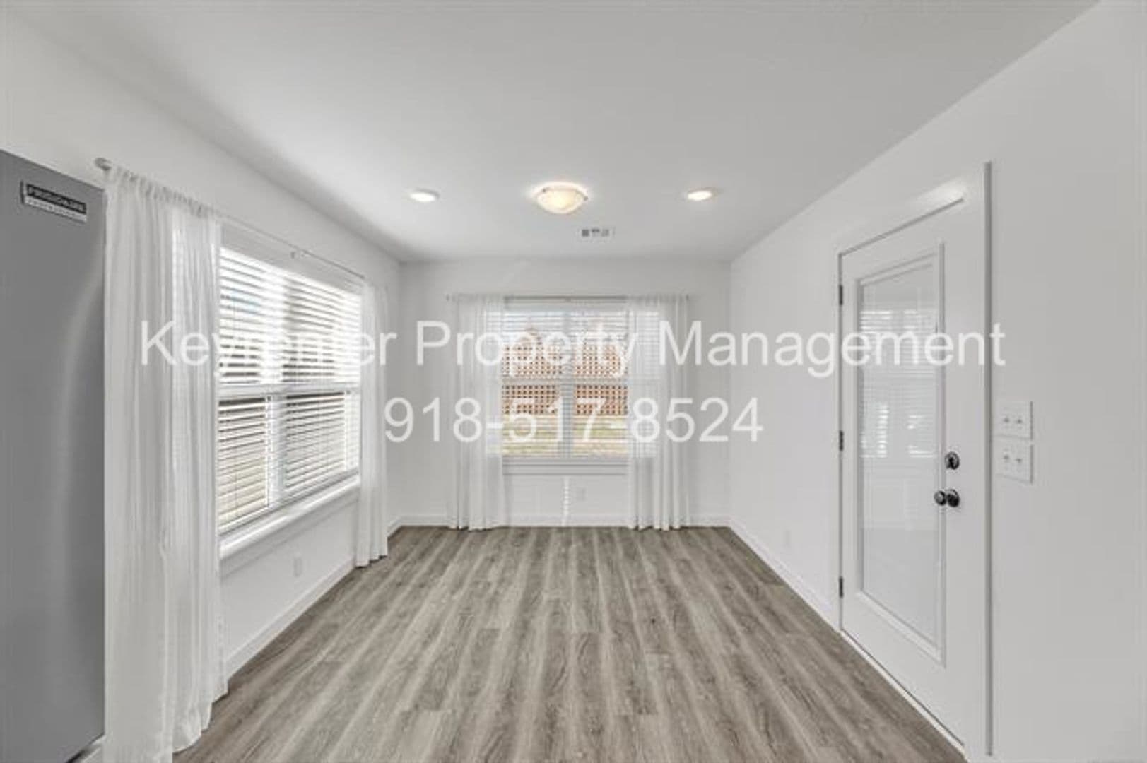 Broken Arrow House: 7104 S Kalanchoe Ave