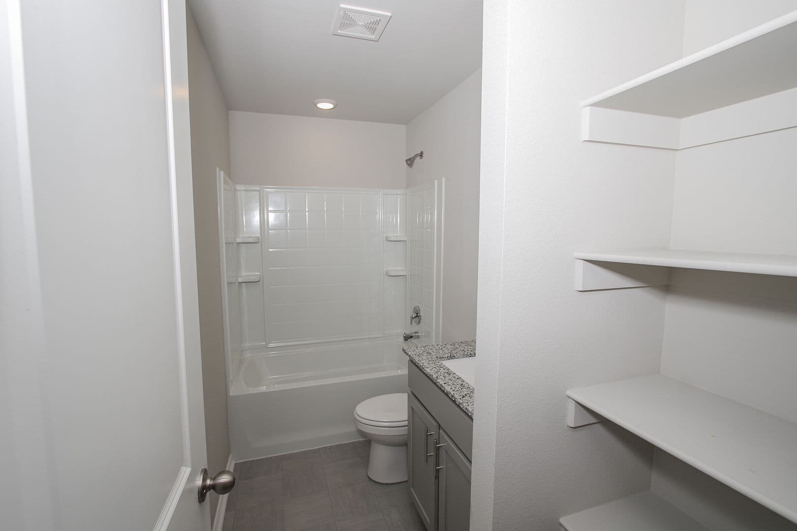 Gentry House: 606 Comanche Dr