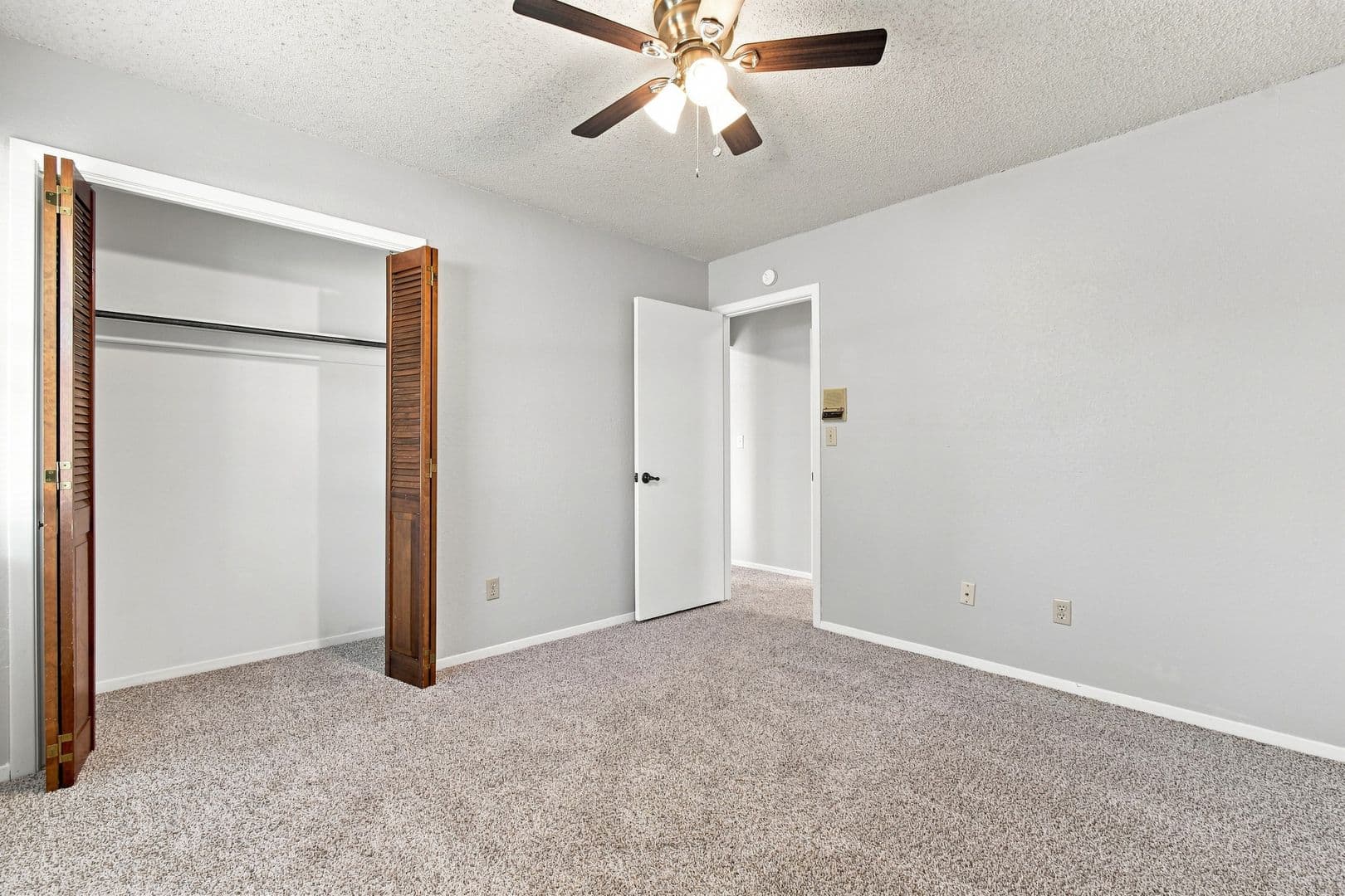 Broken Arrow House: 501 W Albuquerque St