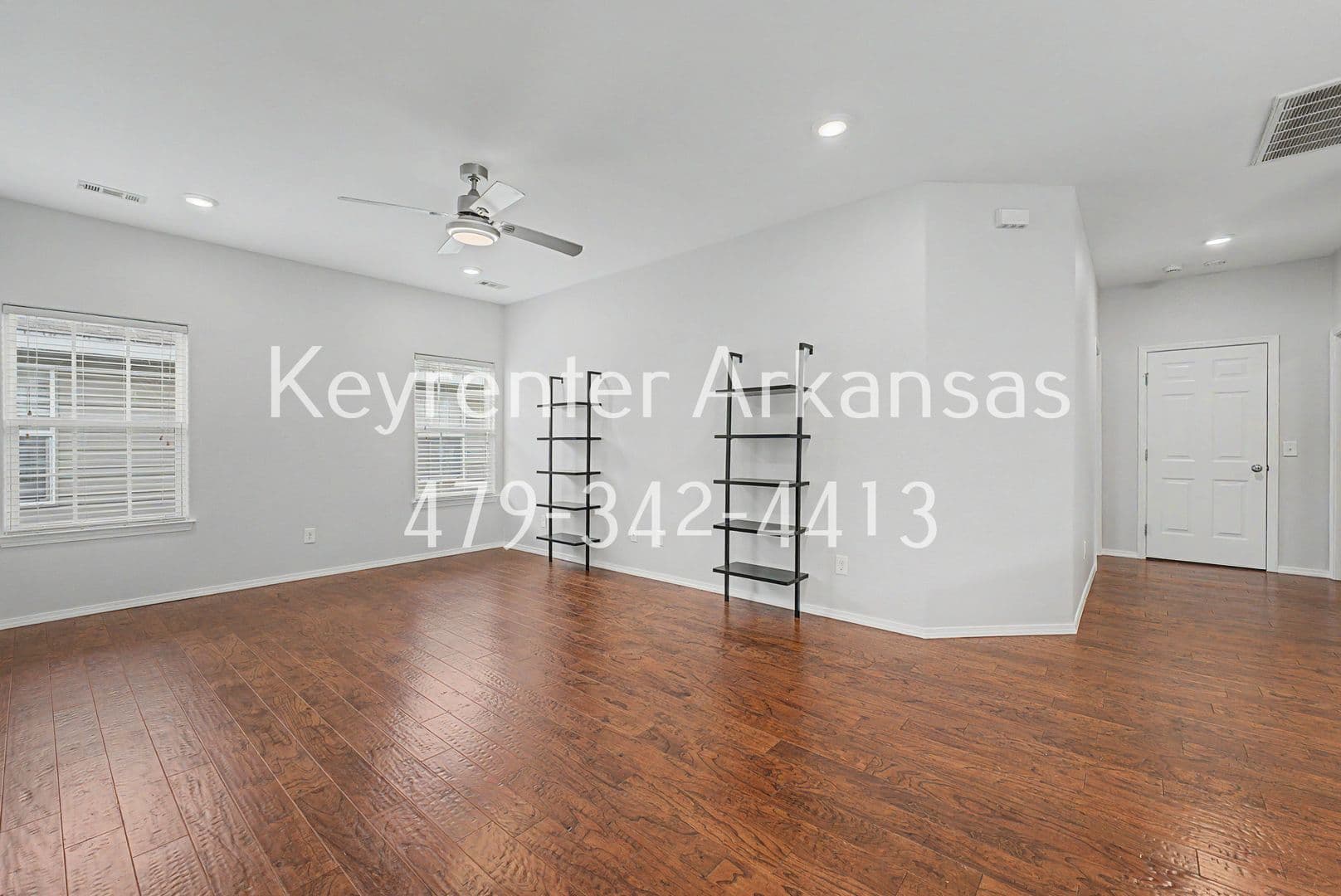 Fayetteville House: 4435 W Pecan St