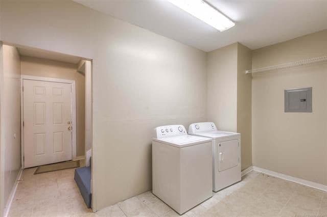 Tulsa Apartment: 1326 S Carthage Ave