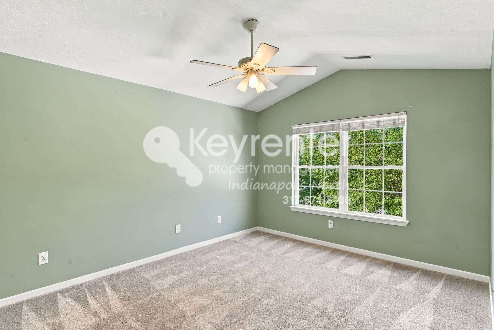 Noblesville House: 18834 Prairie Crossing Dr