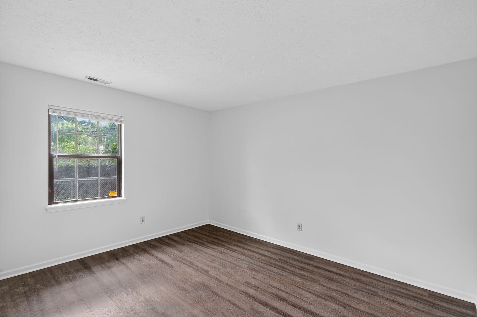 Indianapolis House: 8937 Summer Walk Dr E