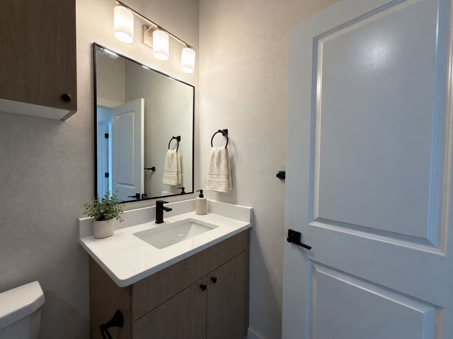 Rogers Townhome: 3607 W Persimmon St