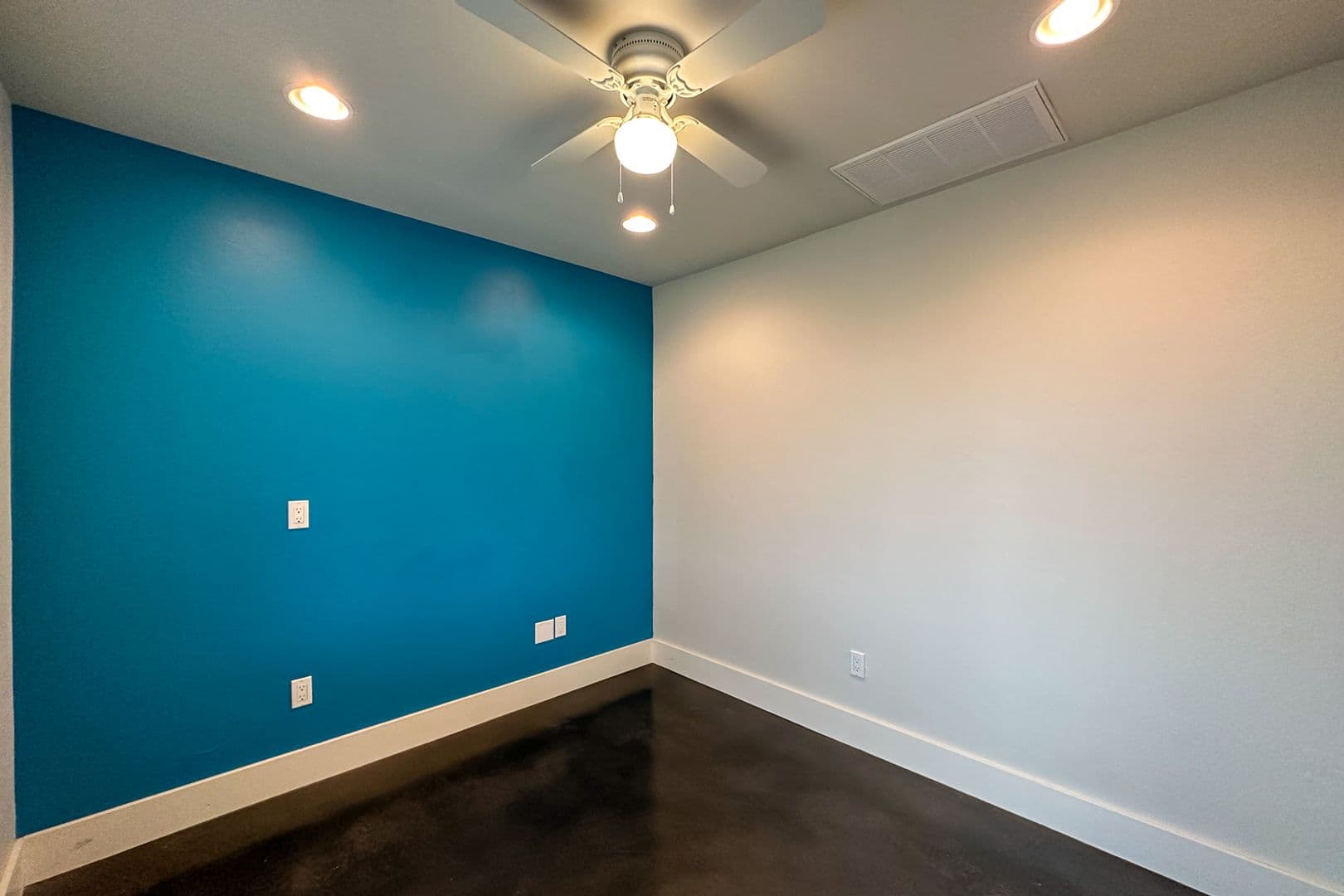 Moore House: 1208 Penn Ln