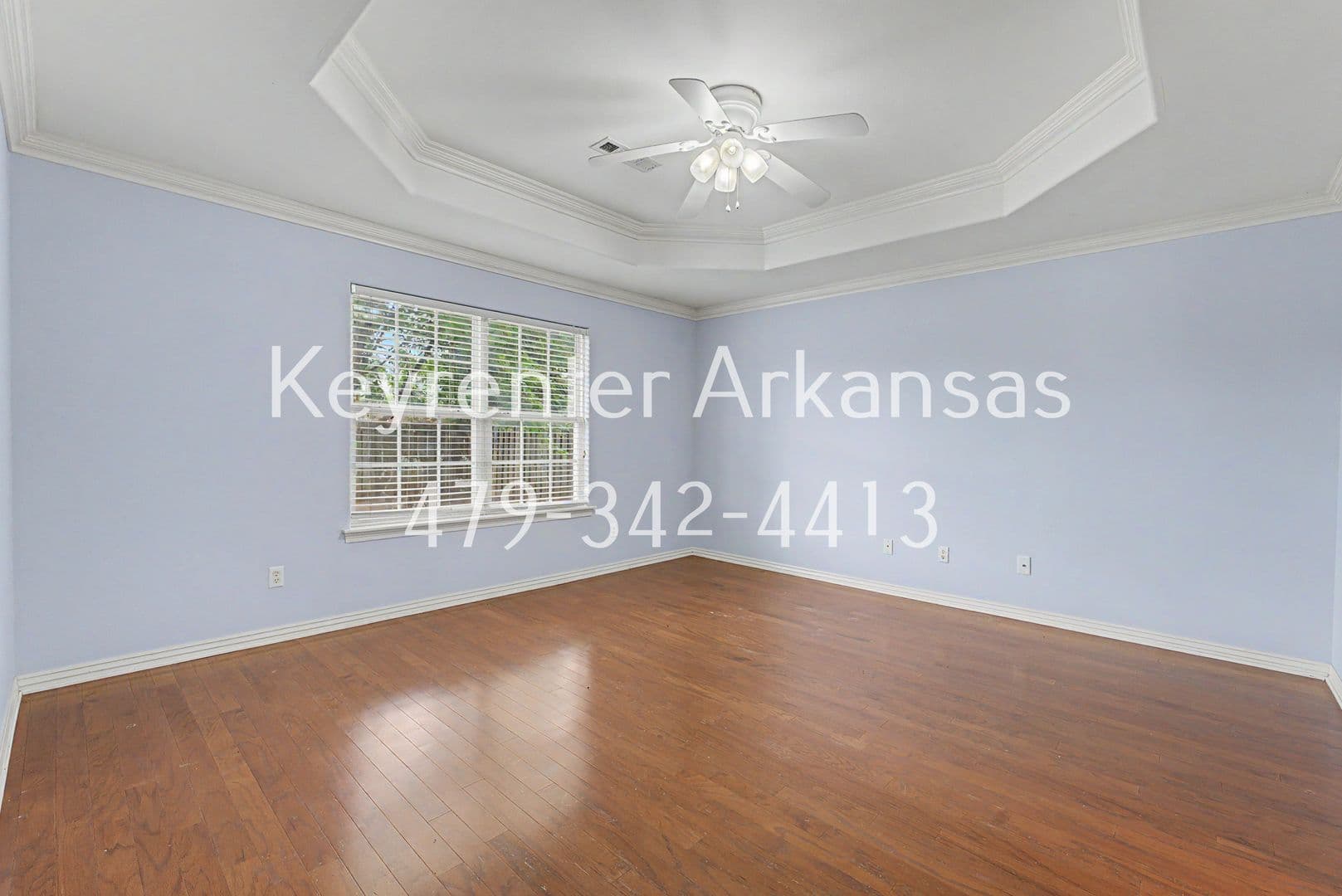 Bentonville House: 3801 SW Carriageway