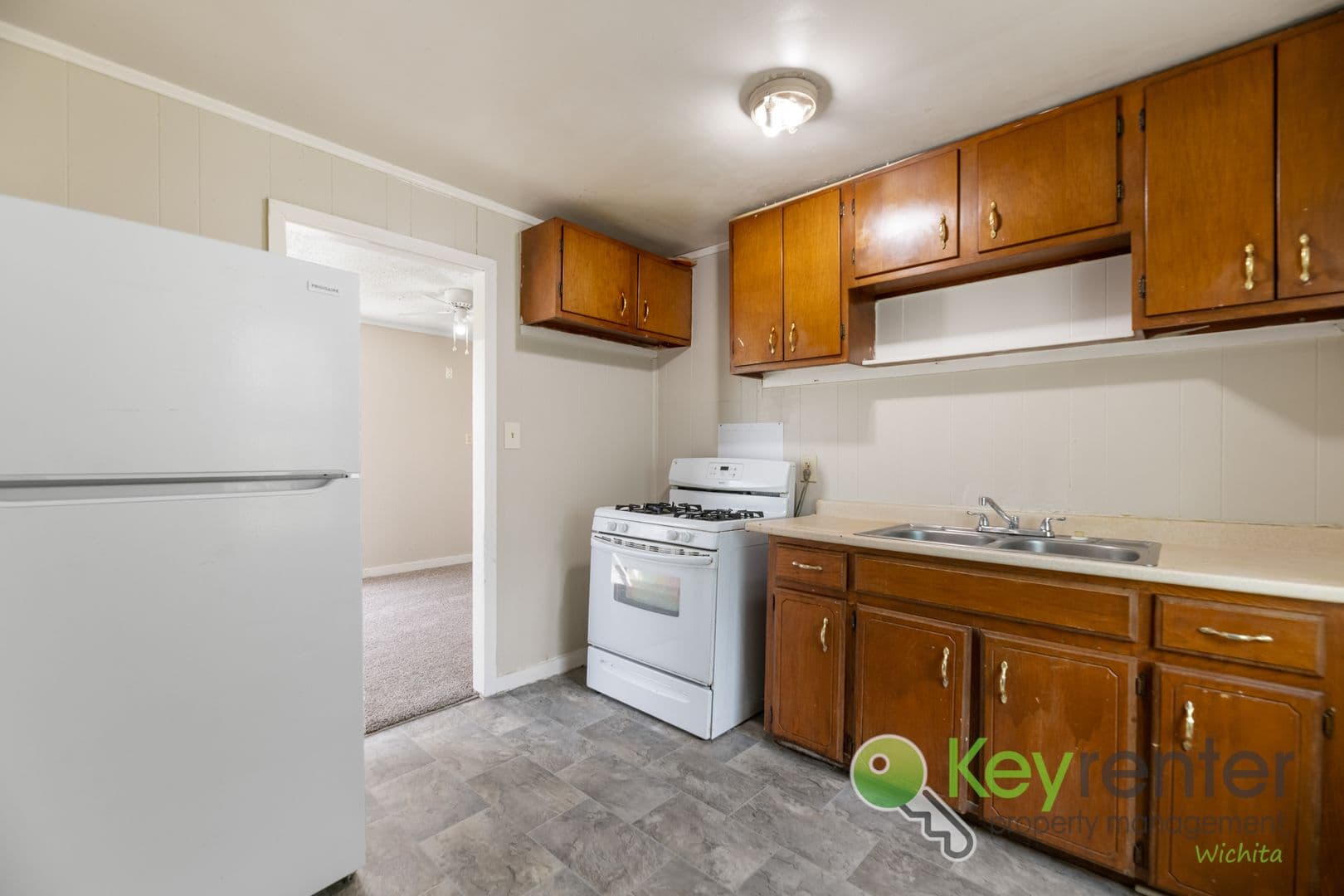 Wichita Apartment: 4301 E Whitney Ln