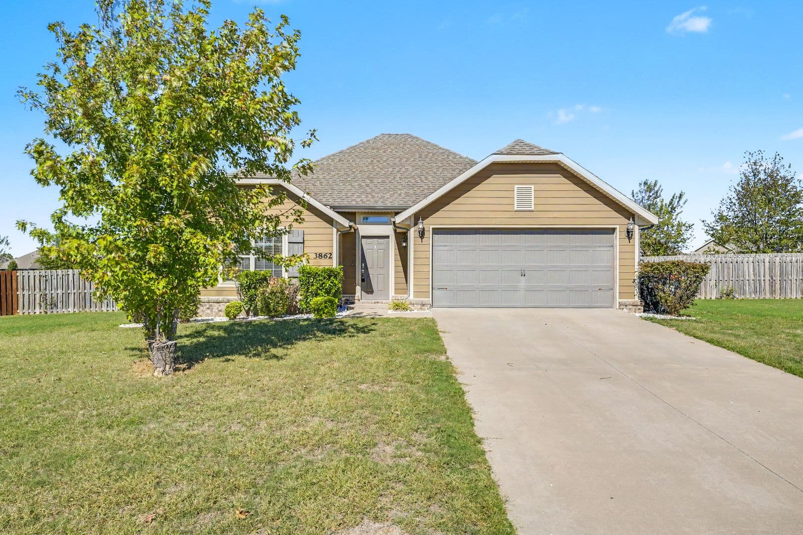 Springdale House: 3862 Kirkbridge Pl