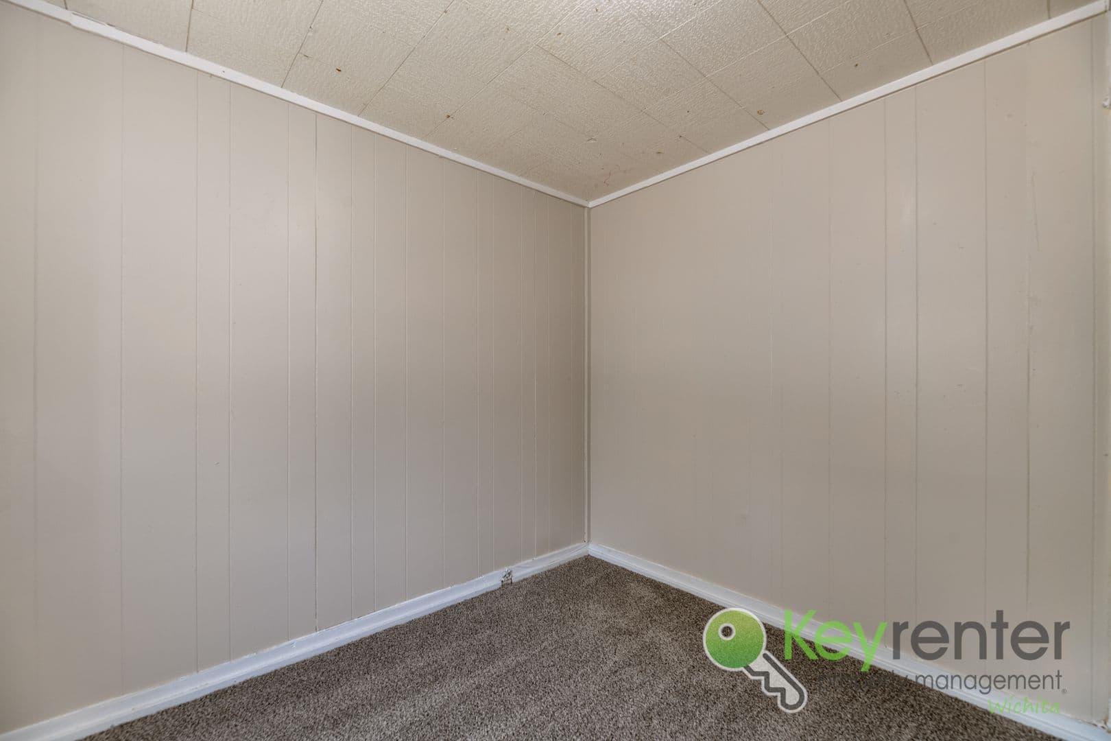 Wichita Apartment: 4301 E Whitney Ln