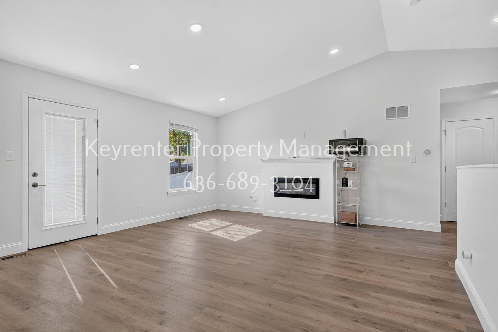 Hazelwood House: 926 Townhouse Ln
