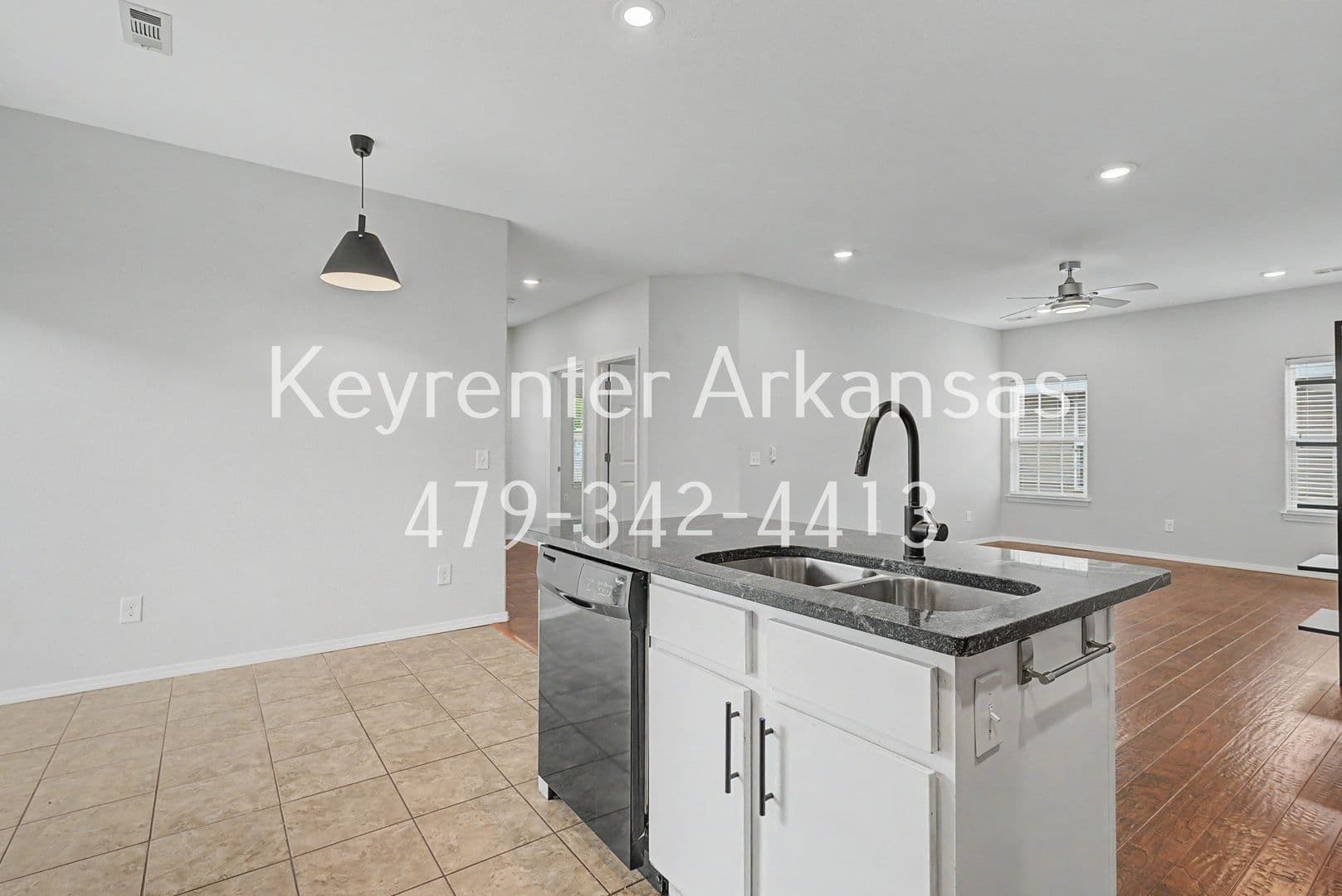 Fayetteville House: 4435 W Pecan St