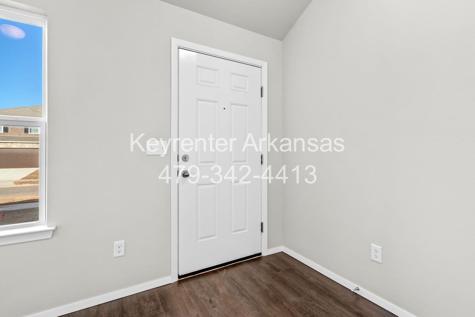 Fayetteville House: 846 E Sparrow Way