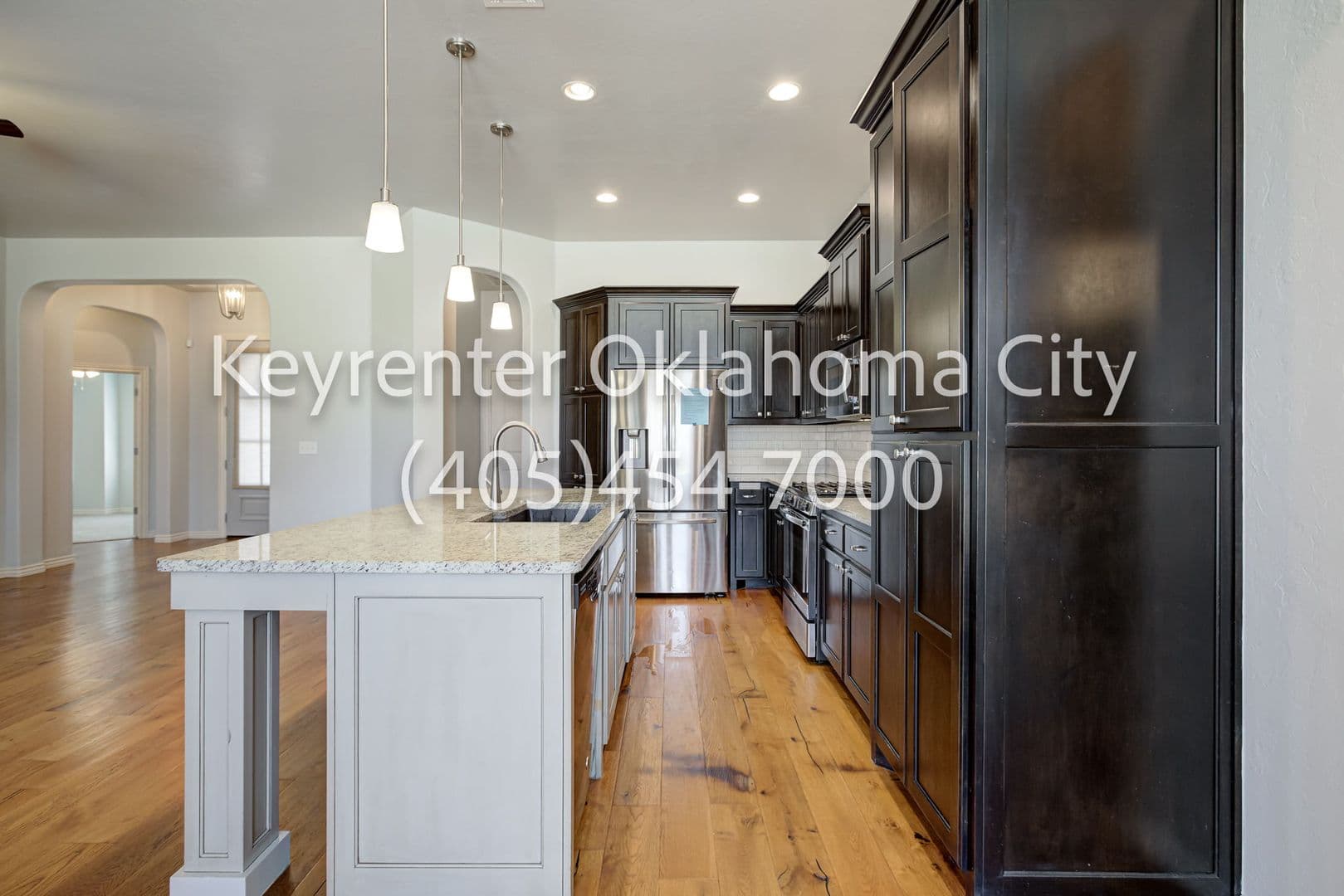 Moore House: 1801 NE 25th St