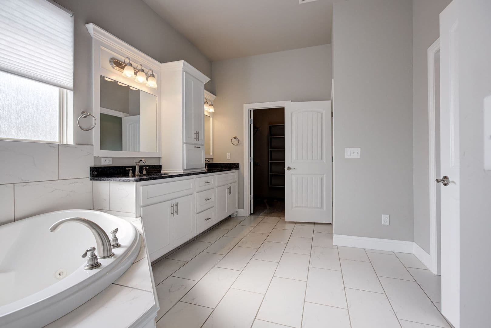 Choctaw House: 15121 SE 56th St