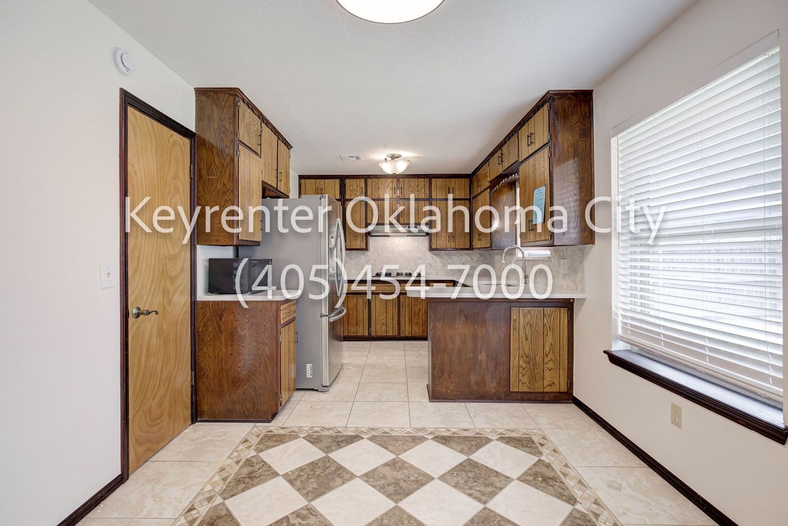 Oklahoma City House: 10912 N Blackwelder Ave