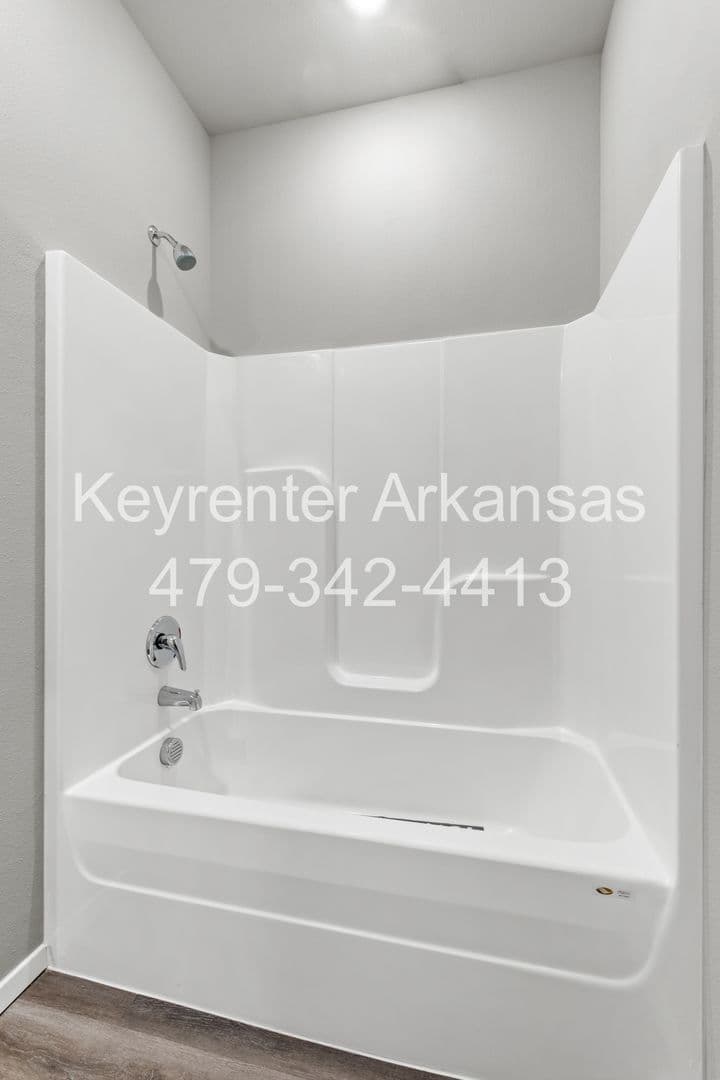 Fayetteville House: 920 S Morningside Dr
