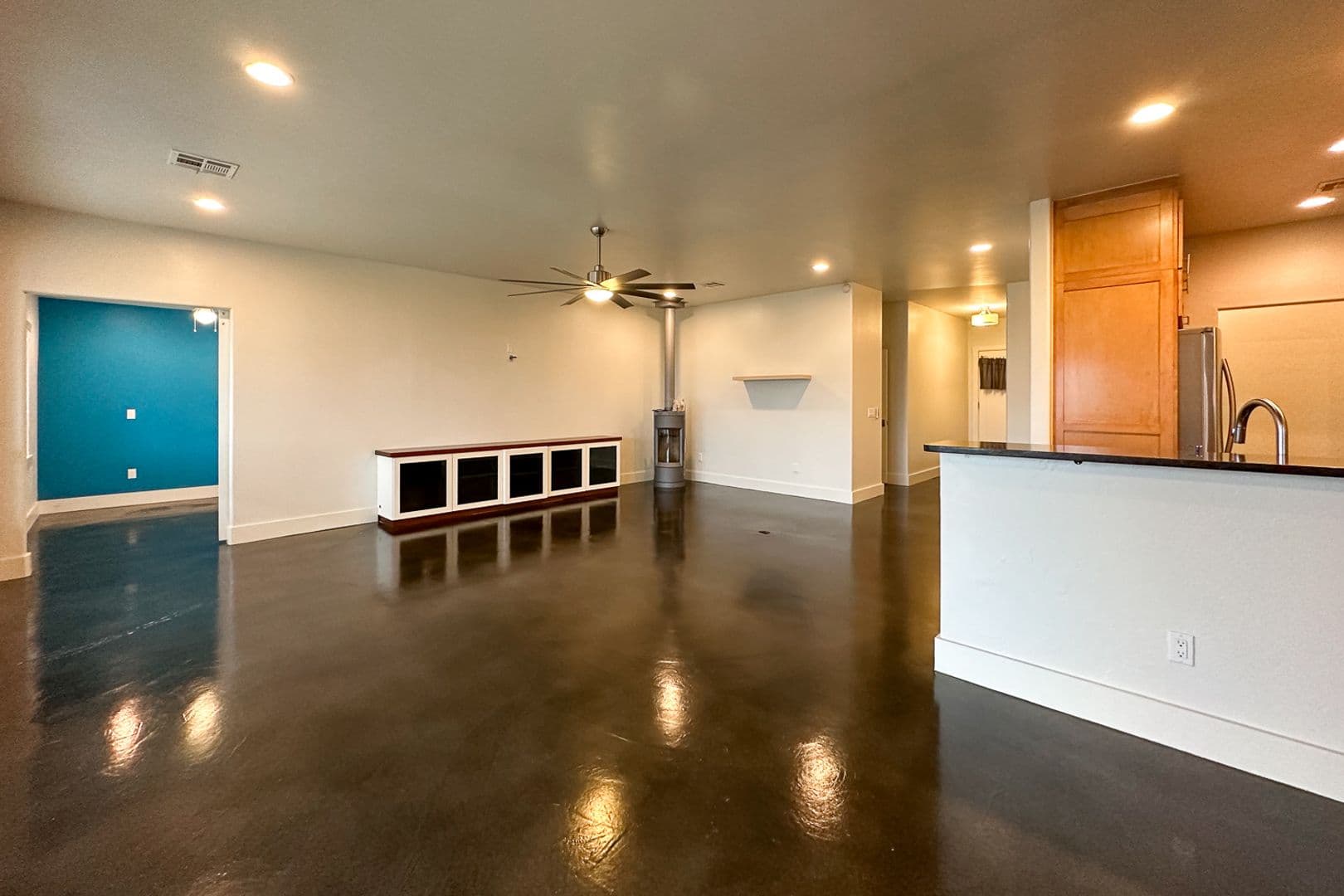 Moore House: 1208 Penn Ln