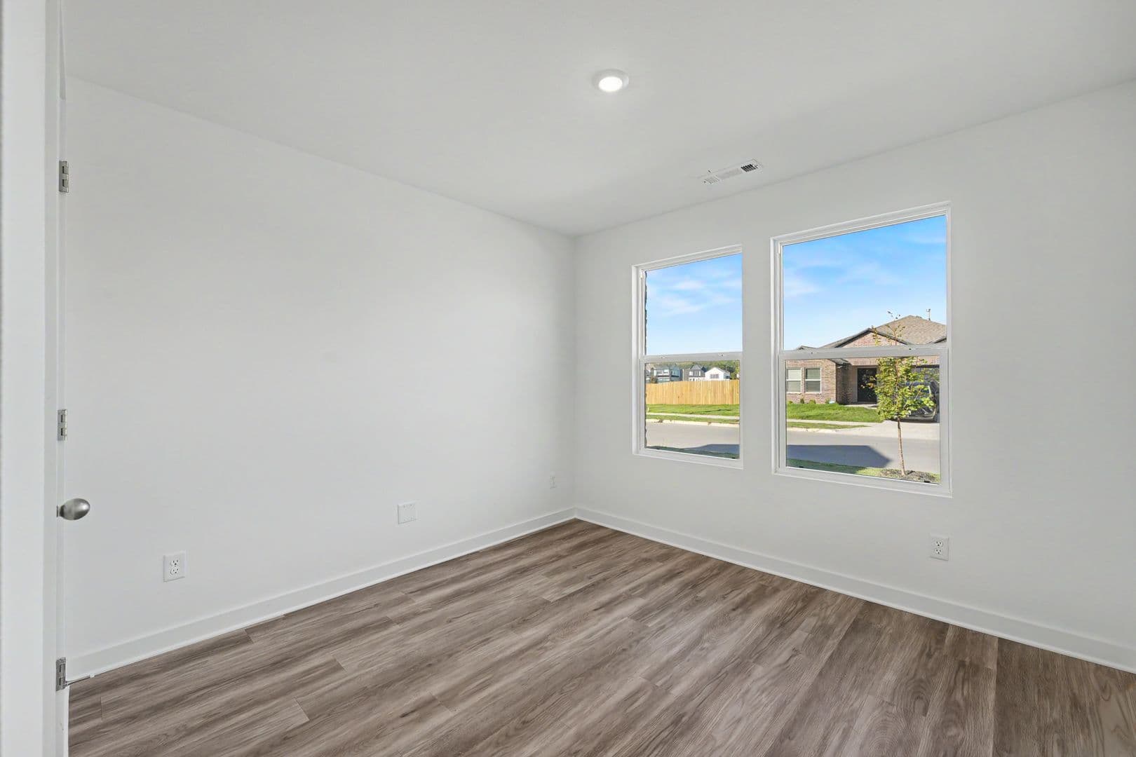 Fayetteville House: 4560 W Triangle St