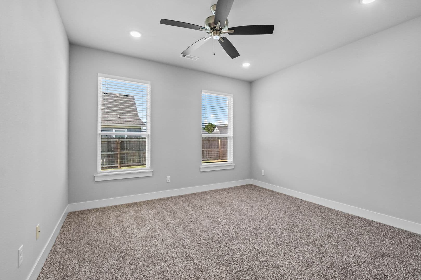 Prairie Grove House: 823 Mueller Way
