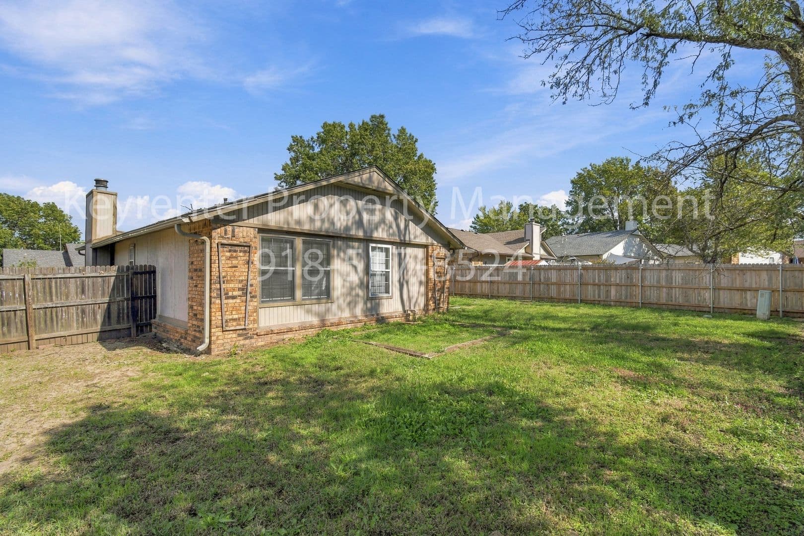 Broken Arrow House: 2505 E Princeton St