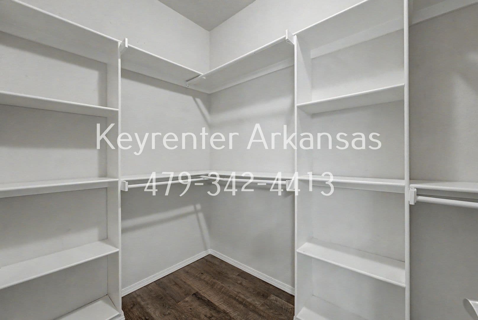 Fayetteville House: 4435 W Pecan St