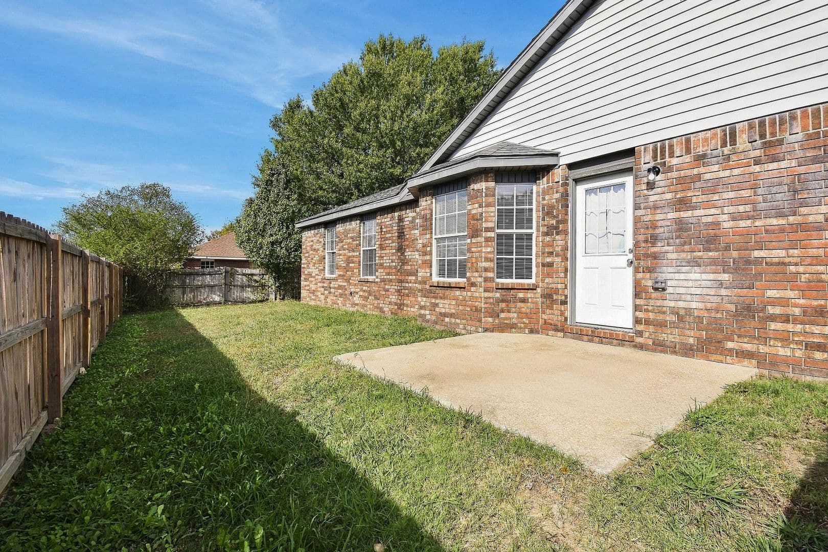 Fayetteville House: 1243 Oleander Lane