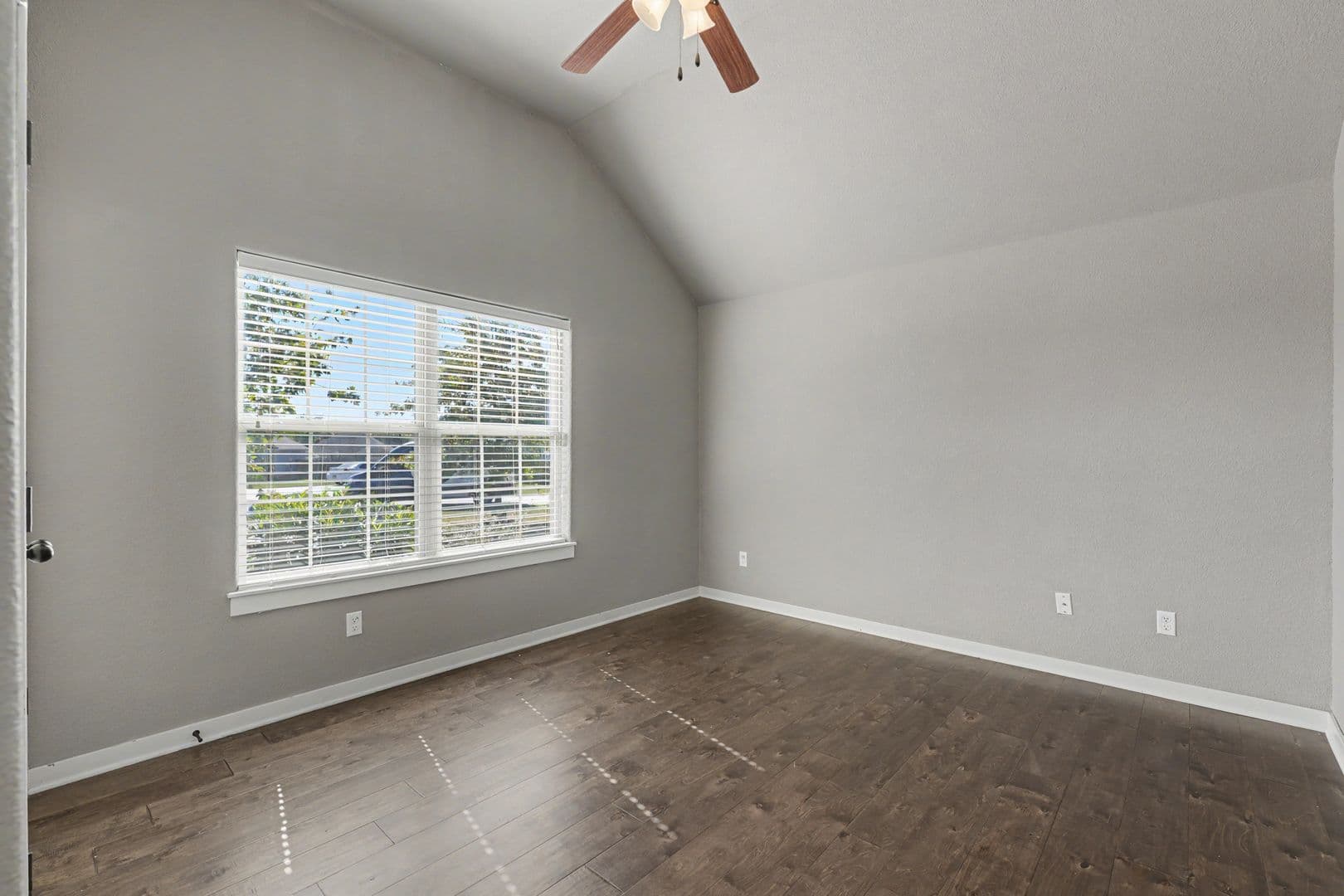 Springdale House: 3862 Kirkbridge Pl