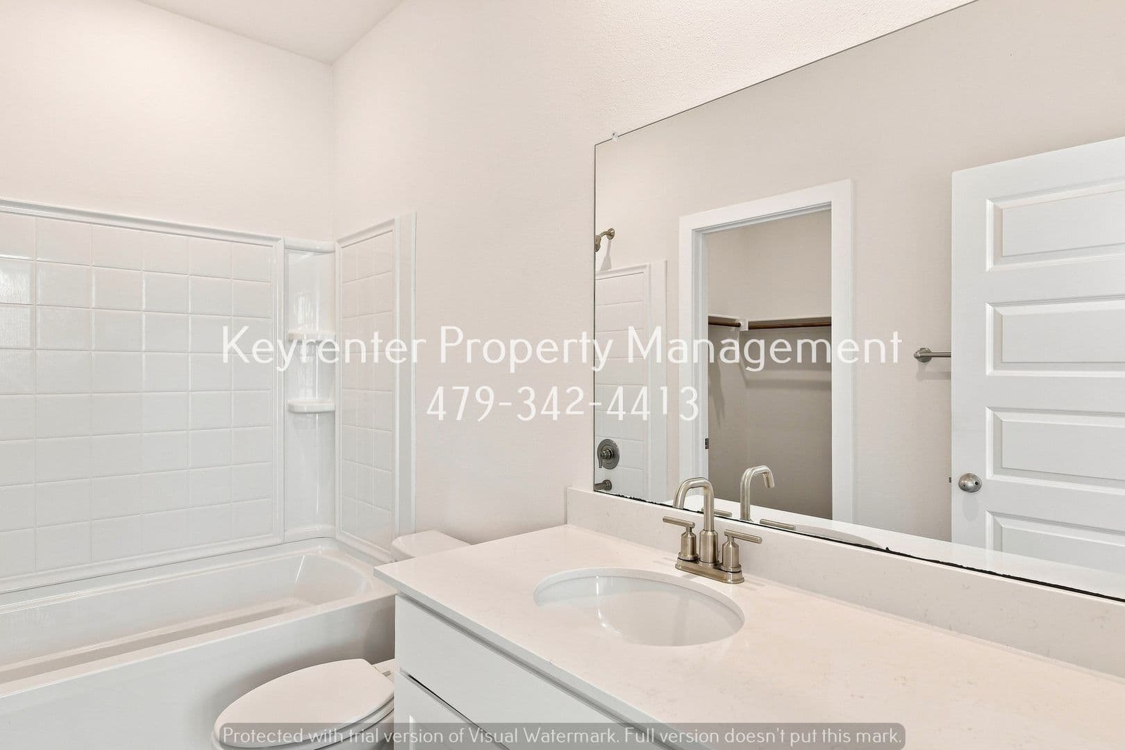 Fayetteville House: 4802 W Planetree St