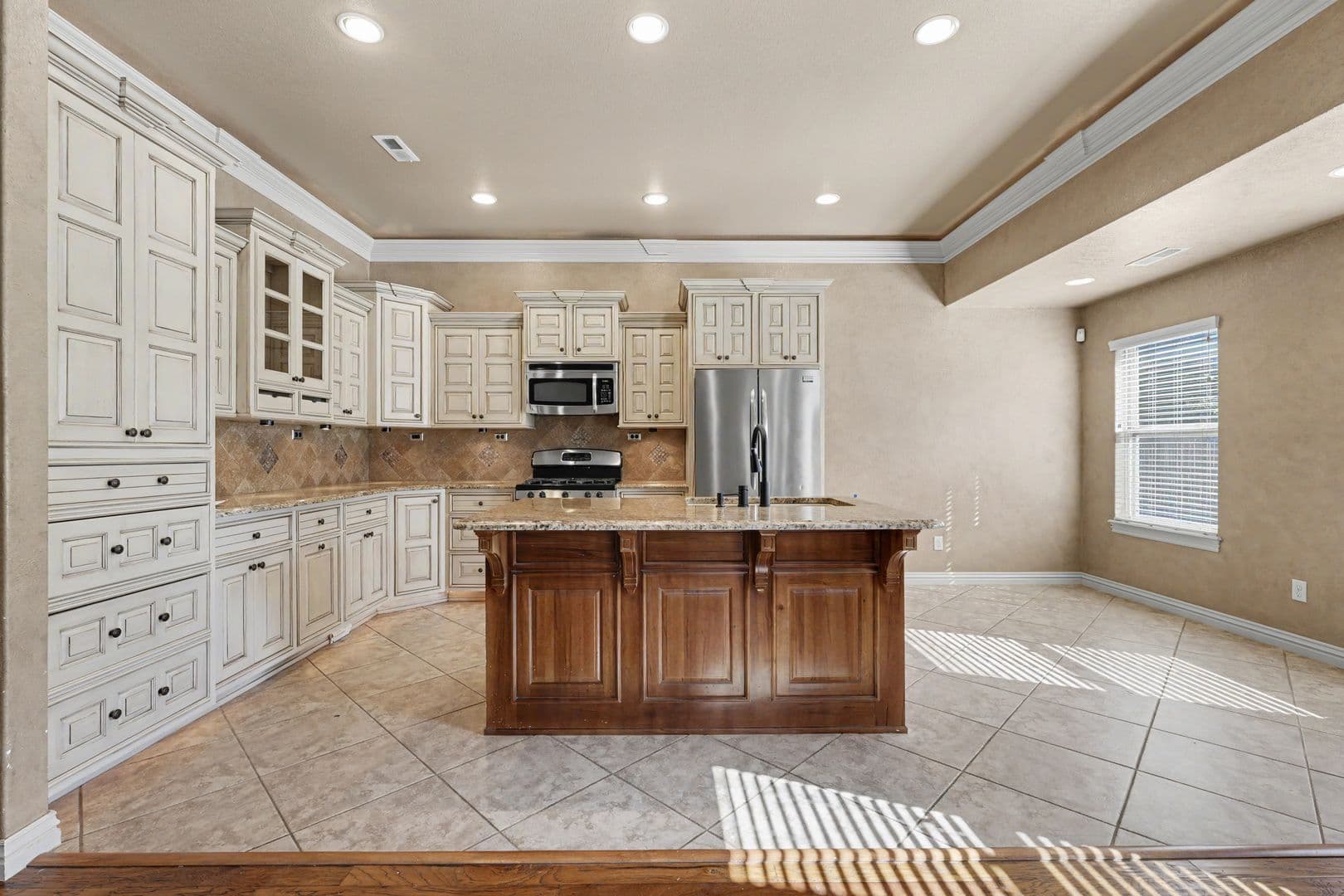 Bentonville House: 4005 SW Grace Farms Rd