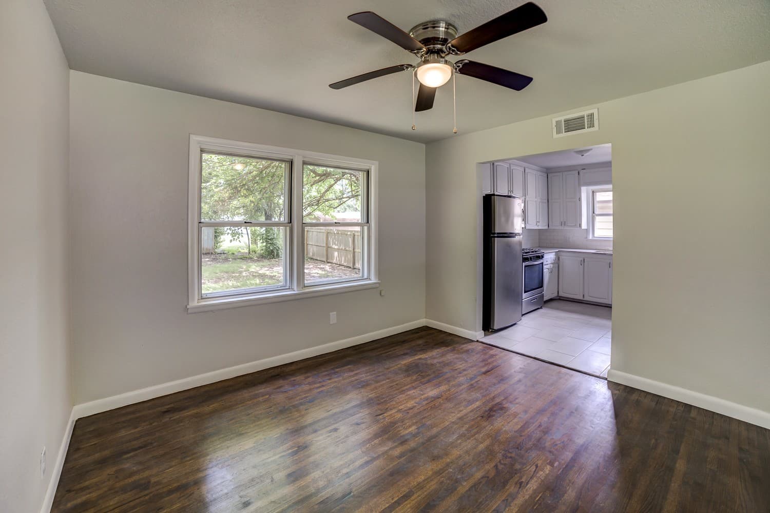 Broken Arrow House: 1618 S Ash Pl