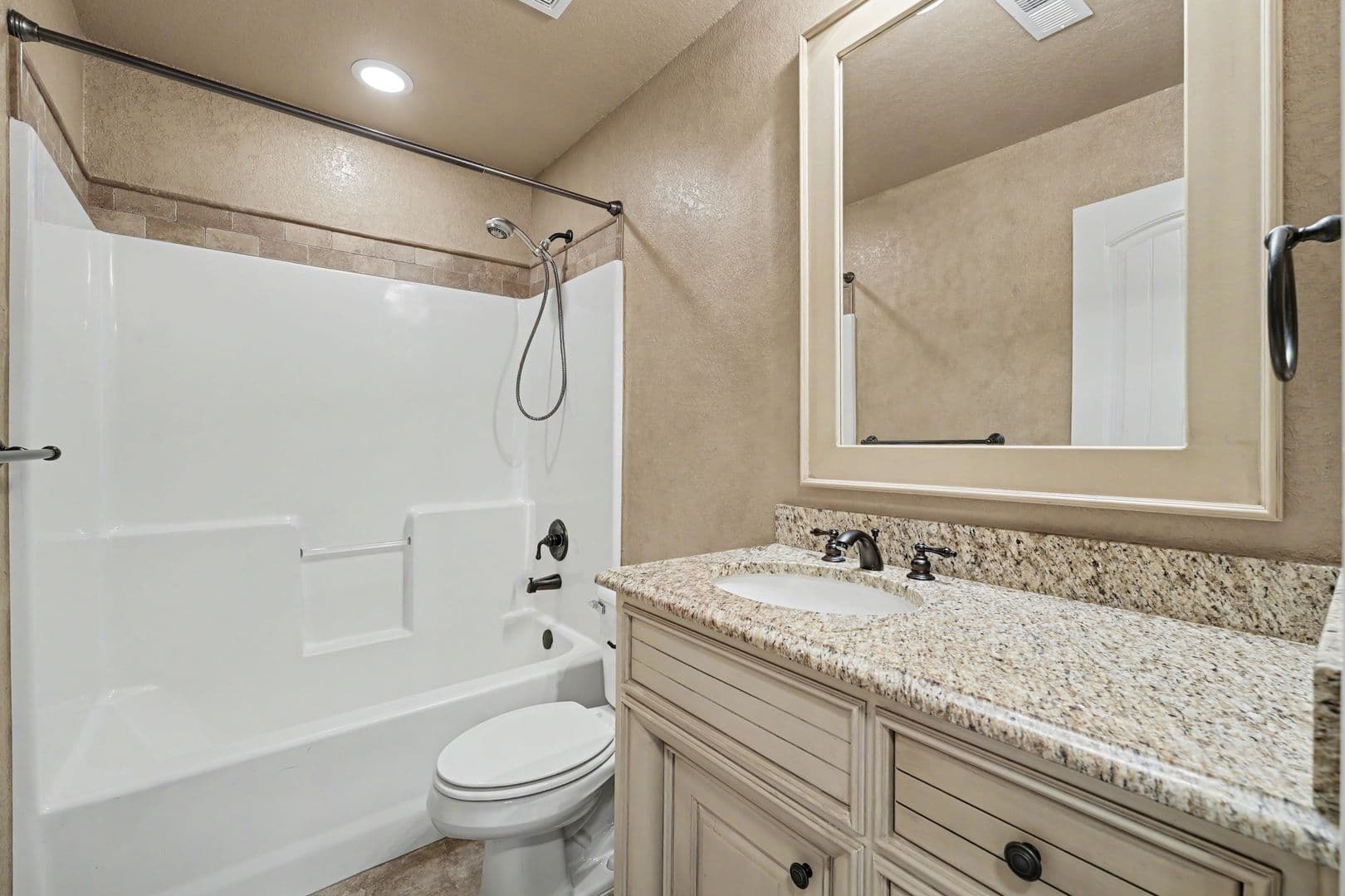 Bentonville House: 4005 SW Grace Farms Rd