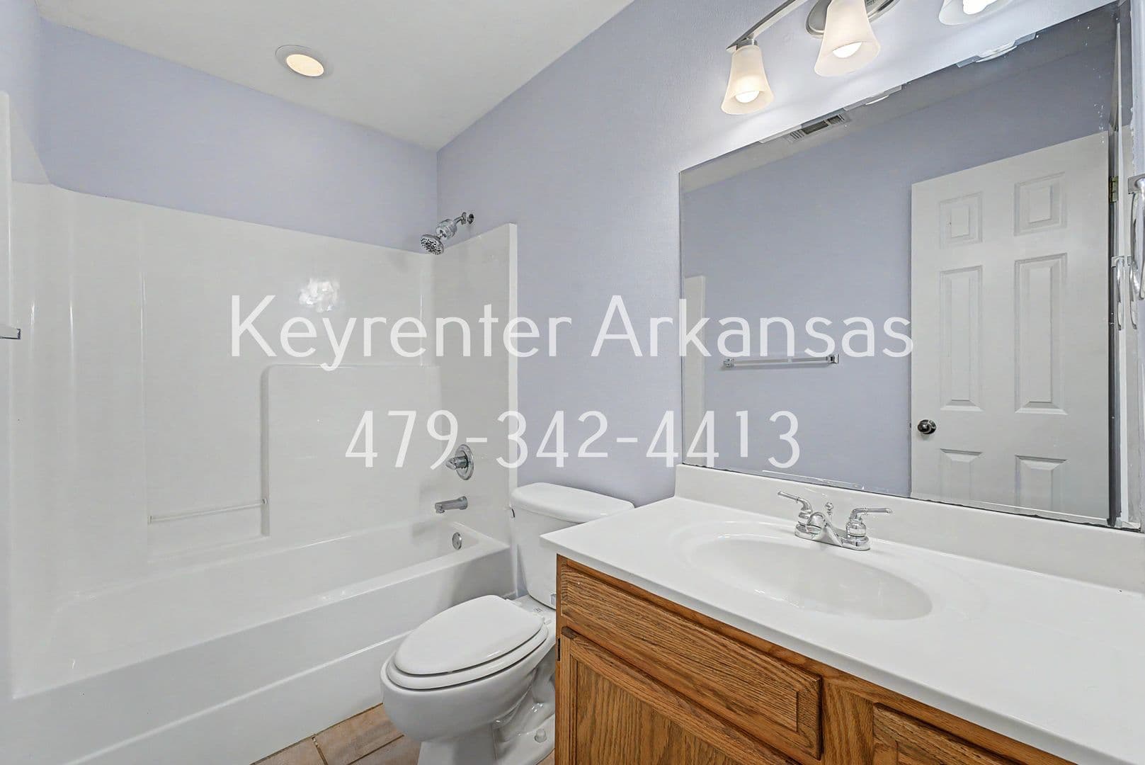Bentonville House: 3801 SW Carriageway