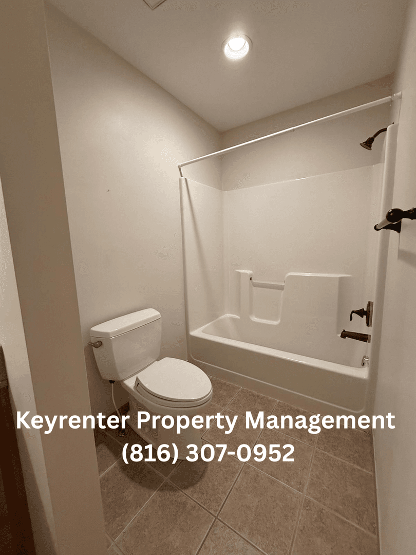 Kansas City House: 207 W 34th St