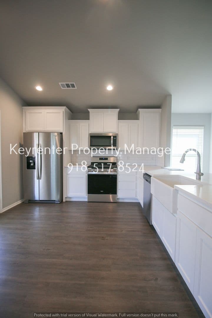 Sand Springs House: 5309 S Nassau Ave