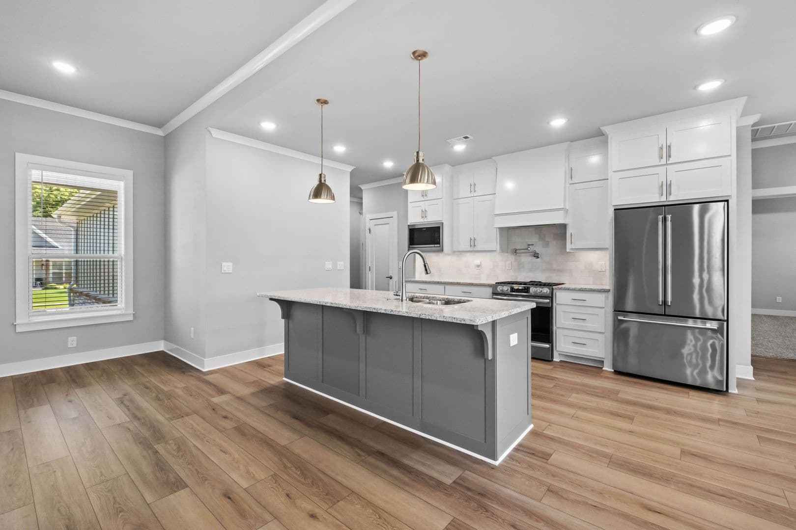 Prairie Grove House: 823 Mueller Way