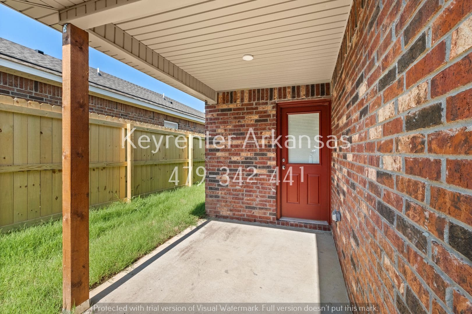 Fayetteville House: 2476 N Raven Ln