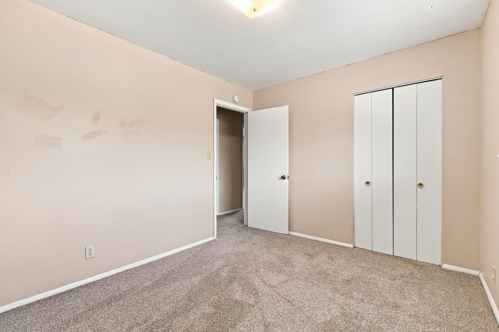 Tulsa House: 5320 S 67th E Pl